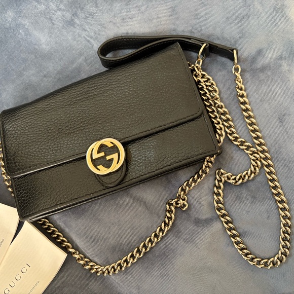 Gucci Black Crossbody with Gold Chain - Picture 1 of 4
